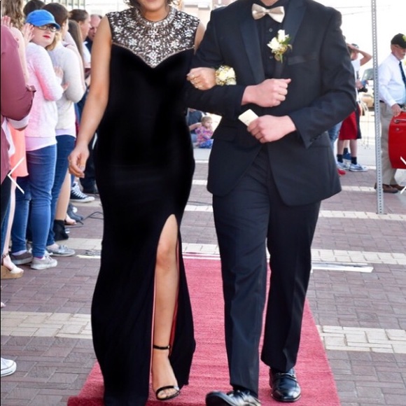 Black prom dress - Picture 1 of 3